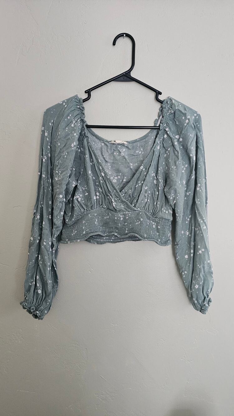 L.A. Hearts Green Long Sleeve Smocked Crop Top | White Floral | Size L